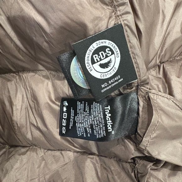 Aritzia The Little Puff - Long - Picture 6 of 6